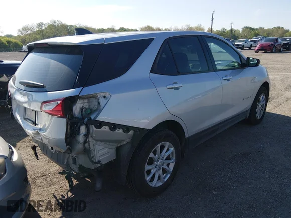 ✅ 2018 Chevrolet Equinox LS • VIN: 3GNAXHEVXJL100606 • Lot: 45021281. Wystawiony na IAAI z przebiegiem 88 843 mil. Bezpłatny archiwum sprzedaży aukcyjnych z USA i szczegółowy raport historii pojazdu na DreamBid. Zdjęcie 4.