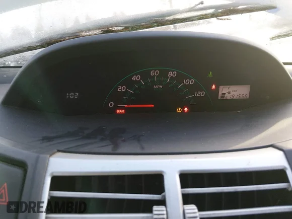 ✅ 2008 Toyota Yaris • VIN: JTDJT923085192204 • Lot: 44117812. Wystawiony na IAAI z przebiegiem 191 556 mil. Bezpłatny archiwum sprzedaży aukcyjnych z USA i szczegółowy raport historii pojazdu na DreamBid. Zdjęcie 7.