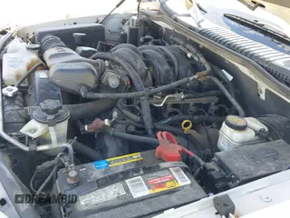 ✅ 2010 Mercury Mountaineer Premier • VIN: 4M2EN4J89AUJ02758 • Lot: 42082388. Wystawiony na IAAI z przebiegiem 188 236 mil. Bezpłatny archiwum sprzedaży aukcyjnych z USA i szczegółowy raport historii pojazdu na DreamBid. Zdjęcie 18.