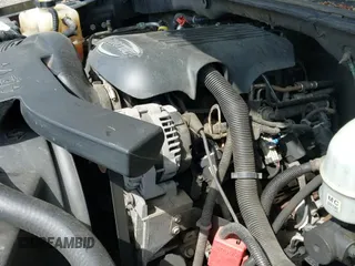 ✅ 2004 Chevrolet Suburban LS • VIN: 1GNFK16Z04J164064 • Lot: 42203864. Listed on IAAI with 215,709 mi. Free auction sales archive from the USA and detailed vehicle history report at DreamBid. Image 17.