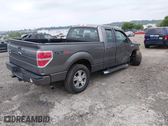 ✅ 2010 Ford F-150 XL • VIN: 1FTEX1EW4AFB37459 • Lot: 45351528. Wystawiony na IAAI z przebiegiem 86 186 mil. Bezpłatny archiwum sprzedaży aukcyjnych z USA i szczegółowy raport historii pojazdu na DreamBid. Zdjęcie 4.