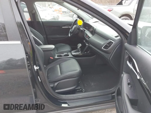 ✅ 2024 Kia Seltos SX • VIN: KNDETCA79R7585787 • Lot: 43658811. Wystawiony na IAAI z przebiegiem 12 617 mil. Bezpłatny archiwum sprzedaży aukcyjnych z USA i szczegółowy raport historii pojazdu na DreamBid. Zdjęcie 5.