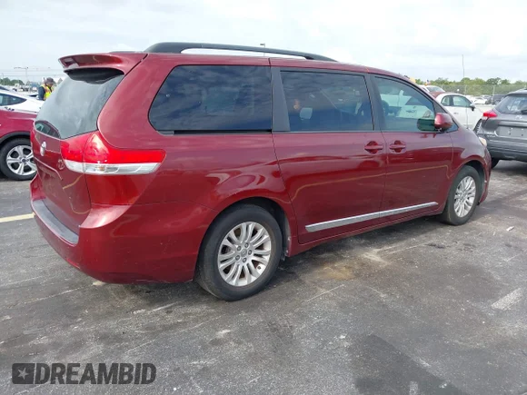 ✅ 2013 Toyota Sienna XLE • VIN: 5TDYK3DC8DS377259 • Lot: 45344884. Listed on IAAI with 132,724 mi. Free auction sales archive from the USA and detailed vehicle history report at DreamBid. Image 4.