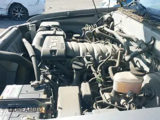 ✅ 2003 Toyota Sequoia SR5 • VIN: 5TDZT34A03S153546 • Лот: 43641748. Опубликован ранее на IAAI с пробегом 174 733 миль. Бесплатный доступ к архиву аукционных продаж из США и подробный отчёт об истории автомобиля на DreamBid. Изображение 12.