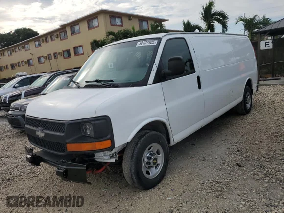 ✅ 2008 Chevrolet Express Cargo • VIN: 1GCGG29C581184912 • Лот: 80107905. Опубликован ранее на Copart с пробегом 215 722 миль. Бесплатный доступ к архиву аукционных продаж из США и подробный отчёт об истории автомобиля на DreamBid. Изображение 1.