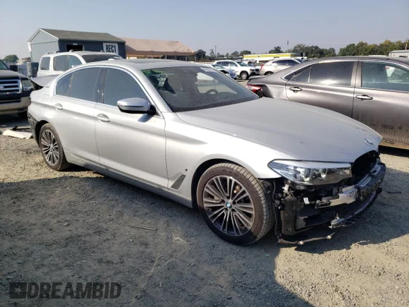 ✅ 2019 BMW 5 Series 530e • VIN: WBAJA9C57KB393786 • Lot: 68262853. Wystawiony na Copart z przebiegiem 29 391 mil. Bezpłatny archiwum sprzedaży aukcyjnych z USA i szczegółowy raport historii pojazdu na DreamBid. Zdjęcie 4.