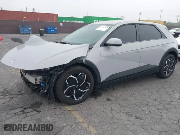 ✅ 2024 Hyundai Ioniq 5 SE Standard Range • VIN: KM8KM4DB8RU242326 • Lot: 43892349. Wystawiony na IAAI z przebiegiem 23 041 mil. Bezpłatny archiwum sprzedaży aukcyjnych z USA i szczegółowy raport historii pojazdu na DreamBid. Zdjęcie 2.