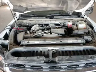 ✅ 2022 Chevrolet Silverado 2500HD LT • VIN: 1GC4YNEY0NF200693 • Lot: 72059965. Wystawiony na Copart z przebiegiem 52 384 mil. Bezpłatny archiwum sprzedaży aukcyjnych z USA i szczegółowy raport historii pojazdu na DreamBid. Zdjęcie 13.