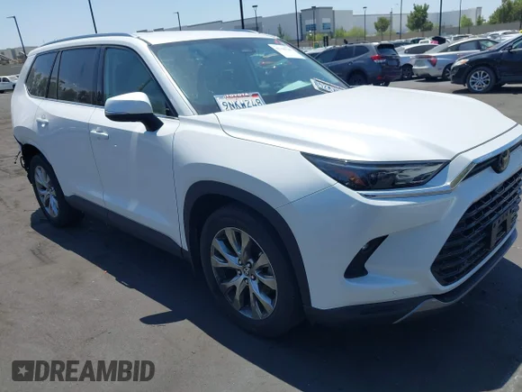 ✅ 2024 Toyota Highlander Limited • VIN: 5TDAAAB50RS062119 • Lot: 45300360. Listed on IAAI with 20,320 mi. Free auction sales archive from the USA and detailed vehicle history report at DreamBid. Image 1.
