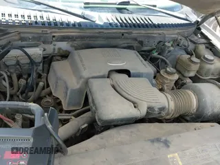 ✅ 2004 Ford Expedition Special Service • VIN: 1FMPU16L84LBB4517 • Lot: 42255890. Wystawiony na IAAI z przebiegiem 298 590 mil. Bezpłatny archiwum sprzedaży aukcyjnych z USA i szczegółowy raport historii pojazdu na DreamBid. Zdjęcie 13.