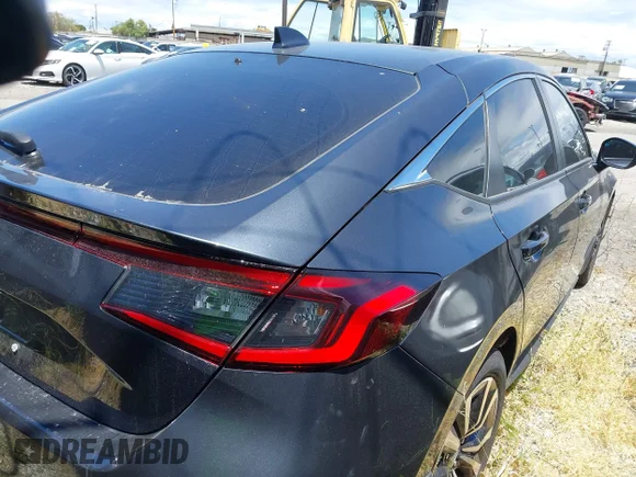 ✅ 2024 Honda Civic EX-L • VIN: 19XFL1H75RE014084 • Lot: 44766080. Wystawiony na IAAI z przebiegiem 9 350 mil. Bezpłatny archiwum sprzedaży aukcyjnych z USA i szczegółowy raport historii pojazdu na DreamBid. Zdjęcie 4.