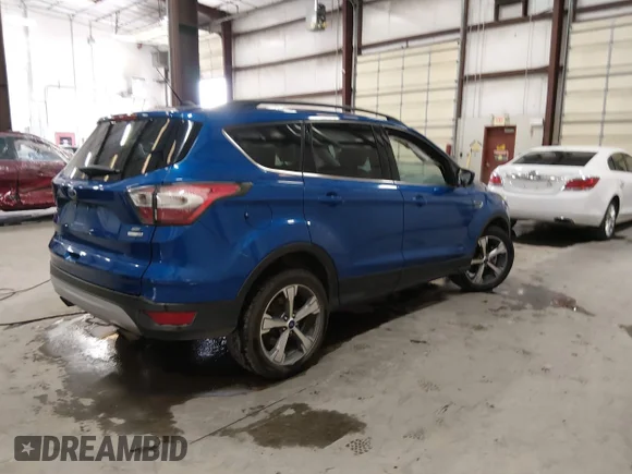 ✅ 2017 Ford Escape SE • VIN: 1FMCU9G95HUA94225 • Лот: 45312717. Опубликован ранее на IAAI с пробегом 139 019 миль. Бесплатный доступ к архиву аукционных продаж из США и подробный отчёт об истории автомобиля на DreamBid. Изображение 4.