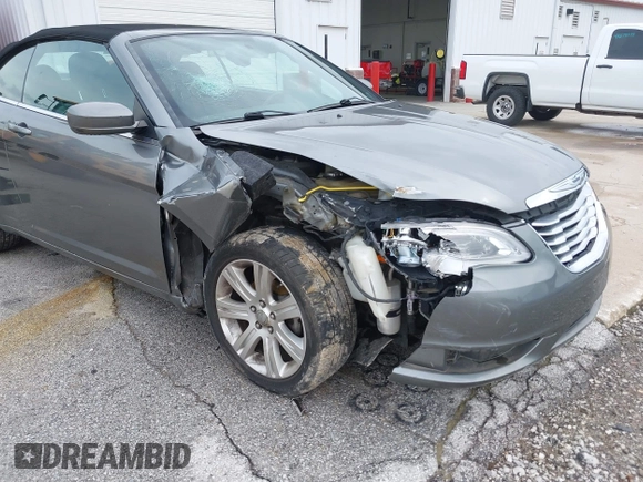 ✅ 2011 Chrysler 200 Touring • VIN: 1C3BC2EG9BN620387 • Lot: 44856338. Wystawiony na IAAI z przebiegiem 90 817 mil. Bezpłatny archiwum sprzedaży aukcyjnych z USA i szczegółowy raport historii pojazdu na DreamBid. Zdjęcie 6.