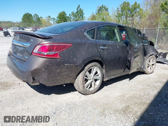 ✅ 2013 Nissan Altima SL • VIN: 1N4AL3AP1DC140612 • Lot: 44596531. Wystawiony na IAAI z przebiegiem Nie podano. Bezpłatny archiwum sprzedaży aukcyjnych z USA i szczegółowy raport historii pojazdu na DreamBid. Zdjęcie 4.