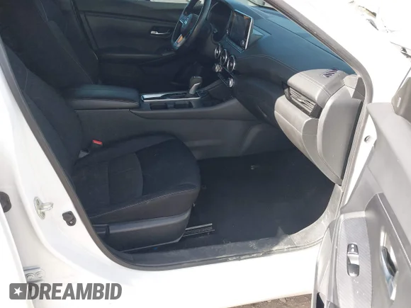 ✅ 2021 Nissan Sentra SV • VIN: 3N1AB8CV5MY225677 • Lot: 44620574. Wystawiony na IAAI z przebiegiem 88 077 mil. Bezpłatny archiwum sprzedaży aukcyjnych z USA i szczegółowy raport historii pojazdu na DreamBid. Zdjęcie 5.