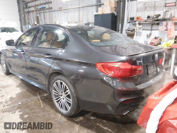 ✅ 2018 BMW 5 Series 540i xDrive • VIN: WBAJE7C54JWD52308 • Lot: 44246850. Wystawiony na IAAI z przebiegiem 69 739 mil. Bezpłatny archiwum sprzedaży aukcyjnych z USA i szczegółowy raport historii pojazdu na DreamBid. Zdjęcie 3.