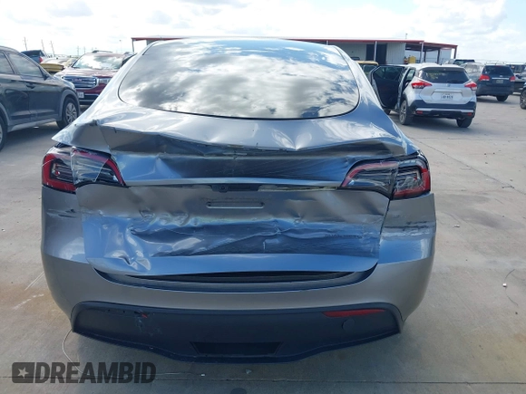 ✅ 2025 Tesla Model Y Performance • VIN: 7SAYGDEF5SA343152 • Lot: 44813479. Listed on IAAI with 25,815 mi. Free auction sales archive from the USA and detailed vehicle history report at DreamBid. Image 6.