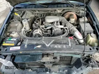 ✅ 2001 GMC Sonoma SLS 1SG • VIN: 1GTCS19W318247147 • Lot: 83135464. Wystawiony na Copart z przebiegiem 292 056 mil. Bezpłatny archiwum sprzedaży aukcyjnych z USA i szczegółowy raport historii pojazdu na DreamBid. Zdjęcie 15.