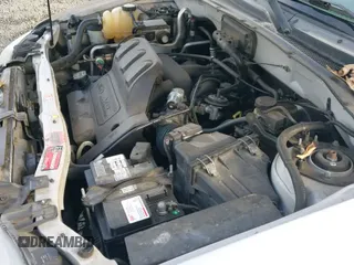 ✅ 2003 Ford Escape XLT Popular 2 • VIN: 1FMCU93113KA90810 • Лот: 43621023. Опубликован ранее на IAAI с пробегом 99 315 миль. Бесплатный доступ к архиву аукционных продаж из США и подробный отчёт об истории автомобиля на DreamBid. Изображение 12.