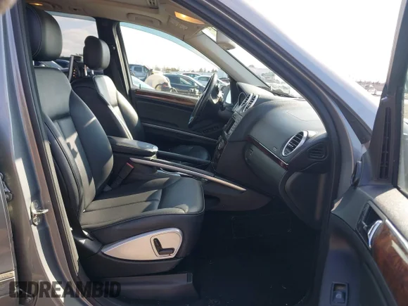 ✅ 2010 Mercedes-Benz GL 450 • VIN: 4JGBF7BE2AA594543 • Lot: 44406875. Wystawiony na IAAI z przebiegiem 212 341 mil. Bezpłatny archiwum sprzedaży aukcyjnych z USA i szczegółowy raport historii pojazdu na DreamBid. Zdjęcie 5.