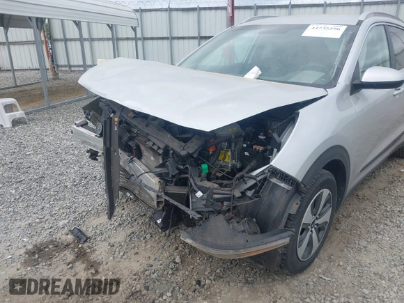 ✅ 2017 Kia Niro LX • VIN: KNDCB3LC3H5040280 • Lot: 44735296. Wystawiony na IAAI z przebiegiem 80 624 mil. Bezpłatny archiwum sprzedaży aukcyjnych z USA i szczegółowy raport historii pojazdu na DreamBid. Zdjęcie 6.