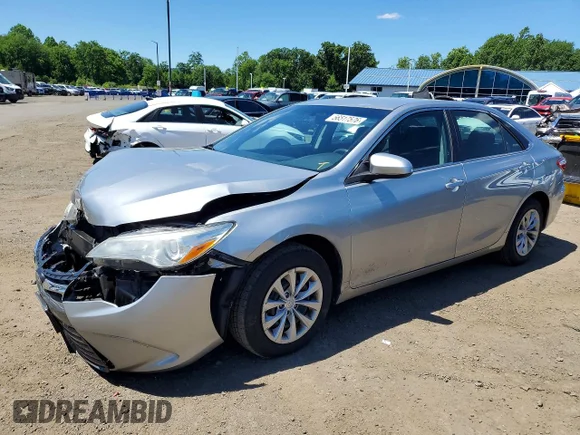 ✅ 2015 Toyota Camry LE • VIN: 4T4BF1FK6FR499007 • Лот: 56517576. Опубликован ранее на Copart с пробегом 121 342 миль. Бесплатный доступ к архиву аукционных продаж из США и подробный отчёт об истории автомобиля на DreamBid. Изображение 1.
