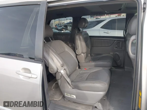 ✅ 2004 Toyota Sienna XLE Limited • VIN: 5TDZA22C74S204370 • Lot: 44529095. Wystawiony na IAAI z przebiegiem 143 201 mil. Bezpłatny archiwum sprzedaży aukcyjnych z USA i szczegółowy raport historii pojazdu na DreamBid. Zdjęcie 8.