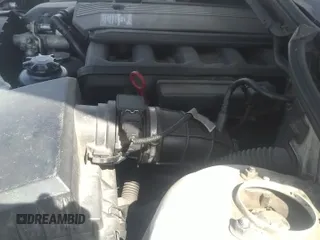 ✅ 1999 BMW 3 Series 328i • VIN: WBAAM5331XFR03936 • Lot: 30771143. Wystawiony na IAAI z przebiegiem 233 689 mil. Bezpłatny archiwum sprzedaży aukcyjnych z USA i szczegółowy raport historii pojazdu na DreamBid. Zdjęcie 12.