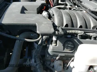 ✅ 2019 Chevrolet Silverado 1500 LT • VIN: 2GCRCPECXK1163496 • Lot: 42667633. Wystawiony na IAAI z przebiegiem 189 649 mil. Bezpłatny archiwum sprzedaży aukcyjnych z USA i szczegółowy raport historii pojazdu na DreamBid. Zdjęcie 19.