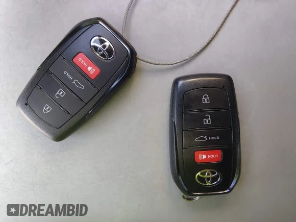 ✅ 2025 Toyota Corolla Hybrid LE • VIN: JTDBCMFE4S3079698 • Лот: 43735844. Опубліковано раніше на IAAI з пробігом 14 925 миль. Безкоштовний доступ до архіву аукціонних продажів зі США та докладний звіт про історію автомобіля на DreamBid. Зображення 11.