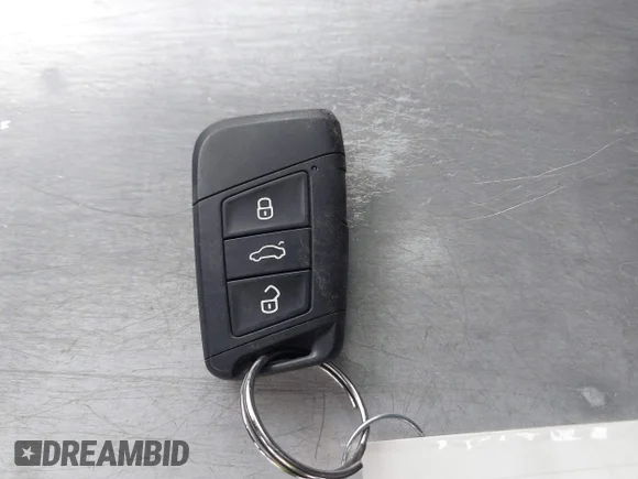 ✅ 2020 Volkswagen Jetta SEL • VIN: 3VWEB7BU3LM005586 • Лот: 44312091. Опубликован ранее на IAAI с пробегом 26 908 миль. Бесплатный доступ к архиву аукционных продаж из США и подробный отчёт об истории автомобиля на DreamBid. Изображение 11.