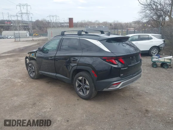 ✅ 2026 Hyundai Tucson SEL • VIN: 5NMJBCDE9TH643649 • Lot: 44609493. Wystawiony na IAAI z przebiegiem 10 617 mil. Bezpłatny archiwum sprzedaży aukcyjnych z USA i szczegółowy raport historii pojazdu na DreamBid. Zdjęcie 3.