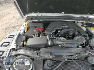 ✅ 2019 Jeep Wrangler Unlimited Sahara • VIN: 1C4HJXEG2KW660393 • Lot: 53076065. Listed on Copart with 55,539 mi. Free auction sales archive from the USA and detailed vehicle history report at DreamBid. Image 14.