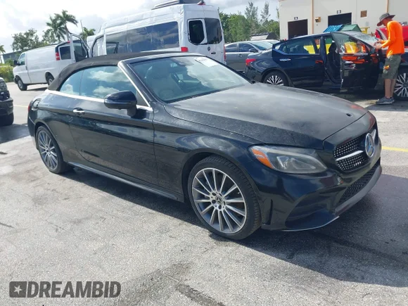 ✅ 2021 Mercedes-Benz C 300 • VIN: W1KWK8DB9MG067875 • Lot: 45638316. Wystawiony na IAAI z przebiegiem Nie podano. Bezpłatny archiwum sprzedaży aukcyjnych z USA i szczegółowy raport historii pojazdu na DreamBid. Zdjęcie 1.