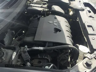 ✅ 2016 Mitsubishi Outlander SE • VIN: JA4AD3A37GZ013606 • Lot: 42744929. Wystawiony na IAAI z przebiegiem 115 969 mil. Bezpłatny archiwum sprzedaży aukcyjnych z USA i szczegółowy raport historii pojazdu na DreamBid. Zdjęcie 19.