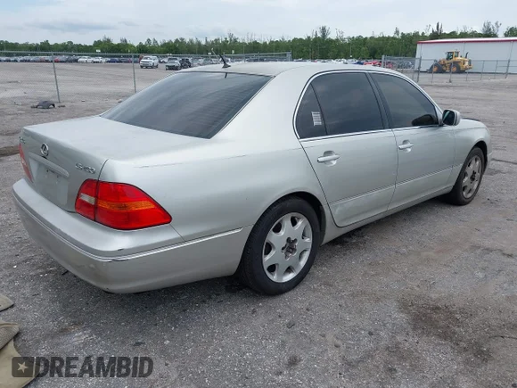 ✅ 2001 Lexus LS 430 • VIN: JTHBN30FX10043759 • Lot: 43102804. Wystawiony na IAAI z przebiegiem 194 808 mil. Bezpłatny archiwum sprzedaży aukcyjnych z USA i szczegółowy raport historii pojazdu na DreamBid. Zdjęcie 4.