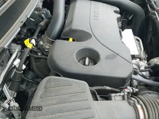 ✅ 2025 Chevrolet Equinox AWD RS • VIN: 3GNAXTEG9SL305159 • Lot: 43094670. Wystawiony na IAAI z przebiegiem 7 214 mil. Bezpłatny archiwum sprzedaży aukcyjnych z USA i szczegółowy raport historii pojazdu na DreamBid. Zdjęcie 19.