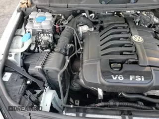 ✅ 2017 Volkswagen Touareg Wolfsburg Edition • VIN: WVGRF7BPXHD006624 • Lot: 82486295. Listed on Copart with 97,758 mi. Free auction sales archive from the USA and detailed vehicle history report at DreamBid. Image 17.