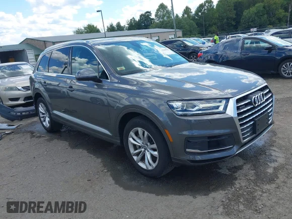 ✅ 2019 Audi Q7 Premium • VIN: WA1AAAF7XKD028339 • Lot: 43068562. Wystawiony na IAAI z przebiegiem 62 268 mil. Bezpłatny archiwum sprzedaży aukcyjnych z USA i szczegółowy raport historii pojazdu na DreamBid. Zdjęcie 1.