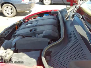 ✅ 2013 Volkswagen Beetle 2.5L • VIN: 3VW5P7AT4DM823775 • Lot: 43365532. Wystawiony na IAAI z przebiegiem 52 632 mil. Bezpłatny archiwum sprzedaży aukcyjnych z USA i szczegółowy raport historii pojazdu na DreamBid. Zdjęcie 19.