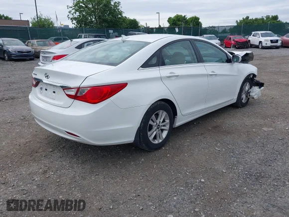 ✅ 2013 Hyundai Sonata GLS • VIN: 5NPEB4ACXDH720639 • Lot: 45156026. Wystawiony na IAAI z przebiegiem 105 765 mil. Bezpłatny archiwum sprzedaży aukcyjnych z USA i szczegółowy raport historii pojazdu na DreamBid. Zdjęcie 4.