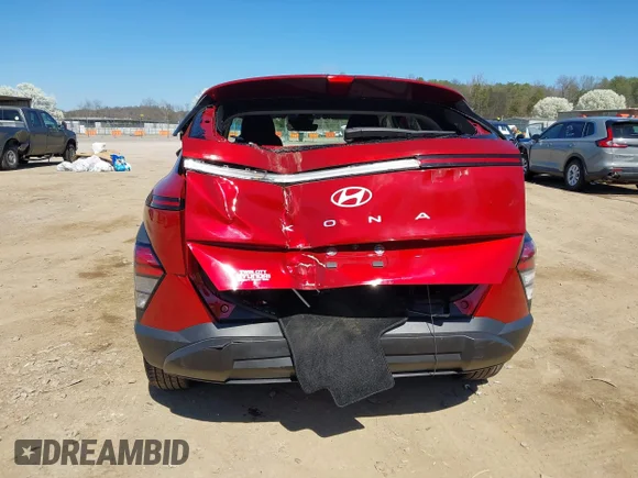 ✅ 2024 Hyundai Kona SEL • VIN: KM8HC3AB3RU097496 • Lot: 44493276. Wystawiony na IAAI z przebiegiem 8 006 mil. Bezpłatny archiwum sprzedaży aukcyjnych z USA i szczegółowy raport historii pojazdu na DreamBid. Zdjęcie 6.