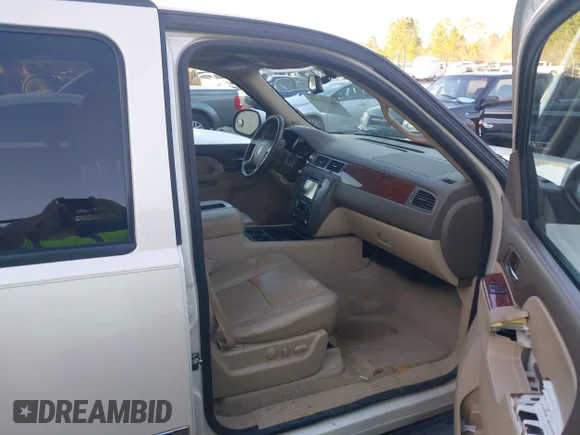 ✅ 2013 GMC Yukon SLT • VIN: 1GKS1CE01DR300703 • Лот: 44316329. Опубліковано раніше на IAAI з пробігом 191 735 миль. Безкоштовний доступ до архіву аукціонних продажів зі США та докладний звіт про історію автомобіля на DreamBid. Зображення 5.