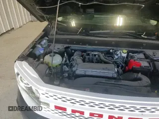 ✅ 2025 Ford Bronco Sport Heritage • VIN: 3FMCR9GN8SRE43570 • Lot: 68260575. Wystawiony na Copart z przebiegiem 1 747 mil. Bezpłatny archiwum sprzedaży aukcyjnych z USA i szczegółowy raport historii pojazdu na DreamBid. Zdjęcie 13.