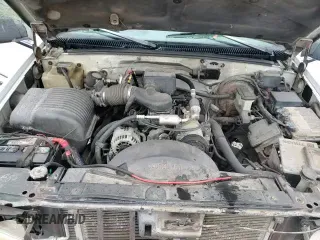 ✅ 1996 GMC Suburban • VIN: 1GDEC16R1TJ741423 • Lot: 83225074. Wystawiony na Copart z przebiegiem 488 815 mil. Bezpłatny archiwum sprzedaży aukcyjnych z USA i szczegółowy raport historii pojazdu na DreamBid. Zdjęcie 15.