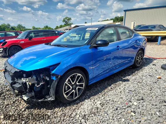 ✅ 2024 Nissan Sentra SR • VIN: 3N1AB8DV2RY379494 • Лот: 55709406. Опубліковано раніше на Copart з пробігом 56 554 миль. Безкоштовний доступ до архіву аукціонних продажів зі США та докладний звіт про історію автомобіля на DreamBid. Зображення 1.