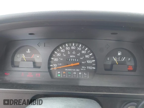 ✅ 1994 Toyota Pickup DLX • VIN: 4TARN81P0RZ166297 • Lot: 45544511. Wystawiony na IAAI z przebiegiem 123 984 mil. Bezpłatny archiwum sprzedaży aukcyjnych z USA i szczegółowy raport historii pojazdu na DreamBid. Zdjęcie 7.