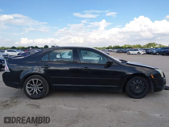 ✅ 2009 Ford Fusion SE • VIN: 3FAHP07ZX9R156116 • Lot: 45298135. Wystawiony na IAAI z przebiegiem 196 605 mil. Bezpłatny archiwum sprzedaży aukcyjnych z USA i szczegółowy raport historii pojazdu na DreamBid. Zdjęcie 13.
