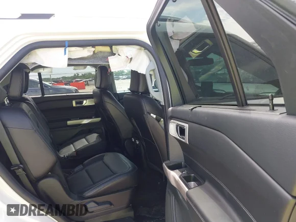 ✅ 2024 Ford Explorer Limited • VIN: 1FMSK7FH6RGA84057 • Lot: 45108827. Wystawiony na IAAI z przebiegiem 24 539 mil. Bezpłatny archiwum sprzedaży aukcyjnych z USA i szczegółowy raport historii pojazdu na DreamBid. Zdjęcie 8.