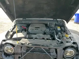 ✅ 2018 Jeep Wrangler Unlimited Sahara • VIN: 1C4HJXEN1JW193271 • Lot: 80133945. Listed on Copart with 55,821 mi. Free auction sales archive from the USA and detailed vehicle history report at DreamBid. Image 13.